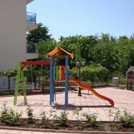 Новое Поморие - 1 Этаж Жилой Комплекс Флора Бич Резорт Pomorie